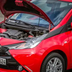 Żywotność silnika Toyota Yaris 1.0 – Co warto wiedzieć o jego trwałości?