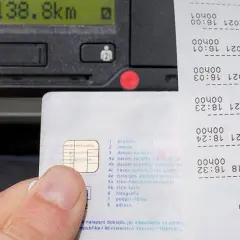 Gdzie opłacić kartę kierowcy? Sprawdź metody i uniknij konsekwencji!