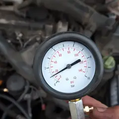 Jak zwiększyć ciśnienie oleju w silniku? 5 skutecznych metod