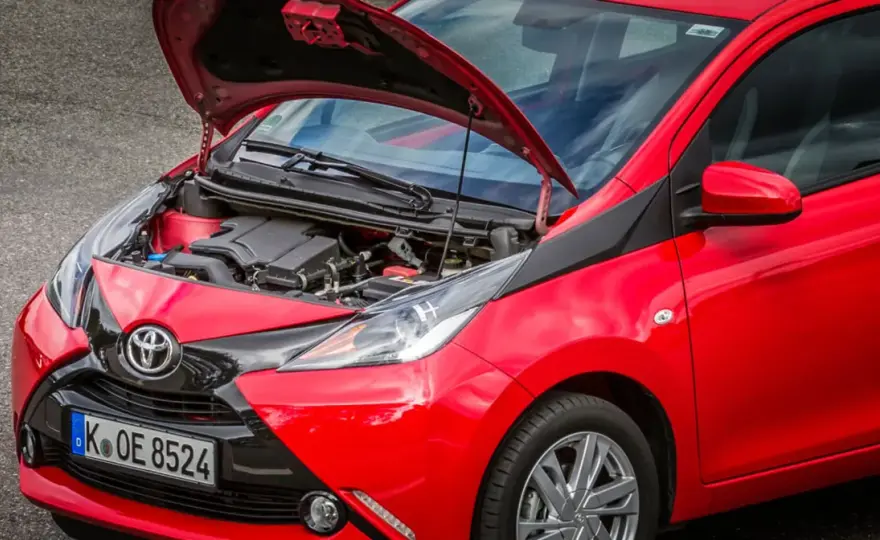 Żywotność silnika Toyota Yaris 1.0 – Co warto wiedzieć o jego trwałości?