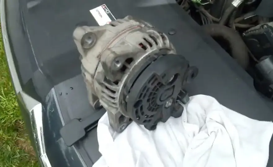 Jak łatwo i bezpiecznie wyjąć alternator w Citroenie C5 – krok po kroku