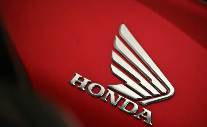 Motogar Polska wprowadza do oferty oryginalne części do Hondy CB125R 2025