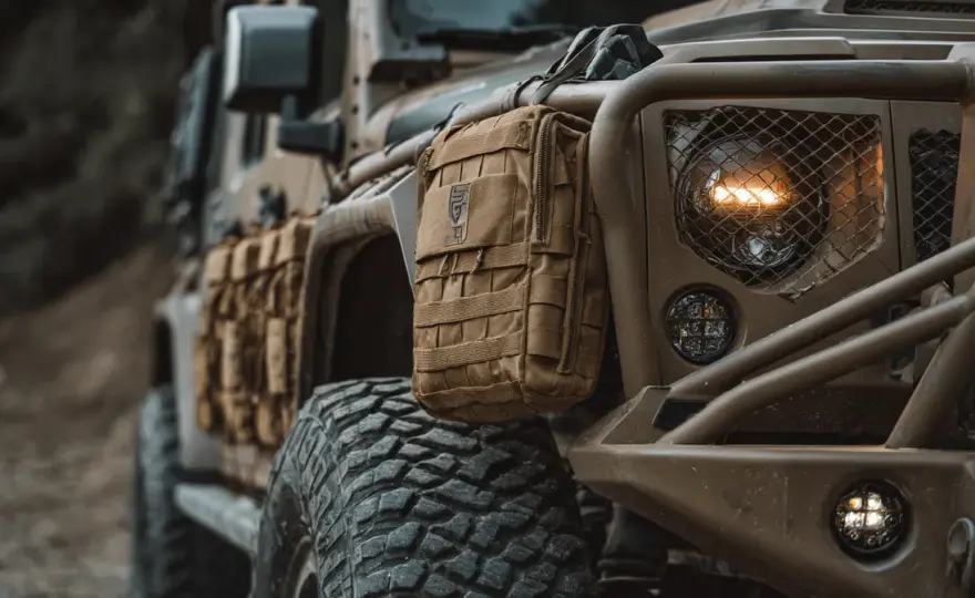 Akcesoria off-road do samochodów terenowych: Jak wybrać panele molle