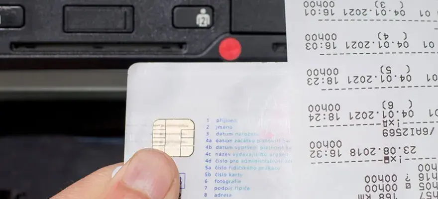 Jak sprawdzić status karty kierowcy i uniknąć problemów z prawem jazdy
