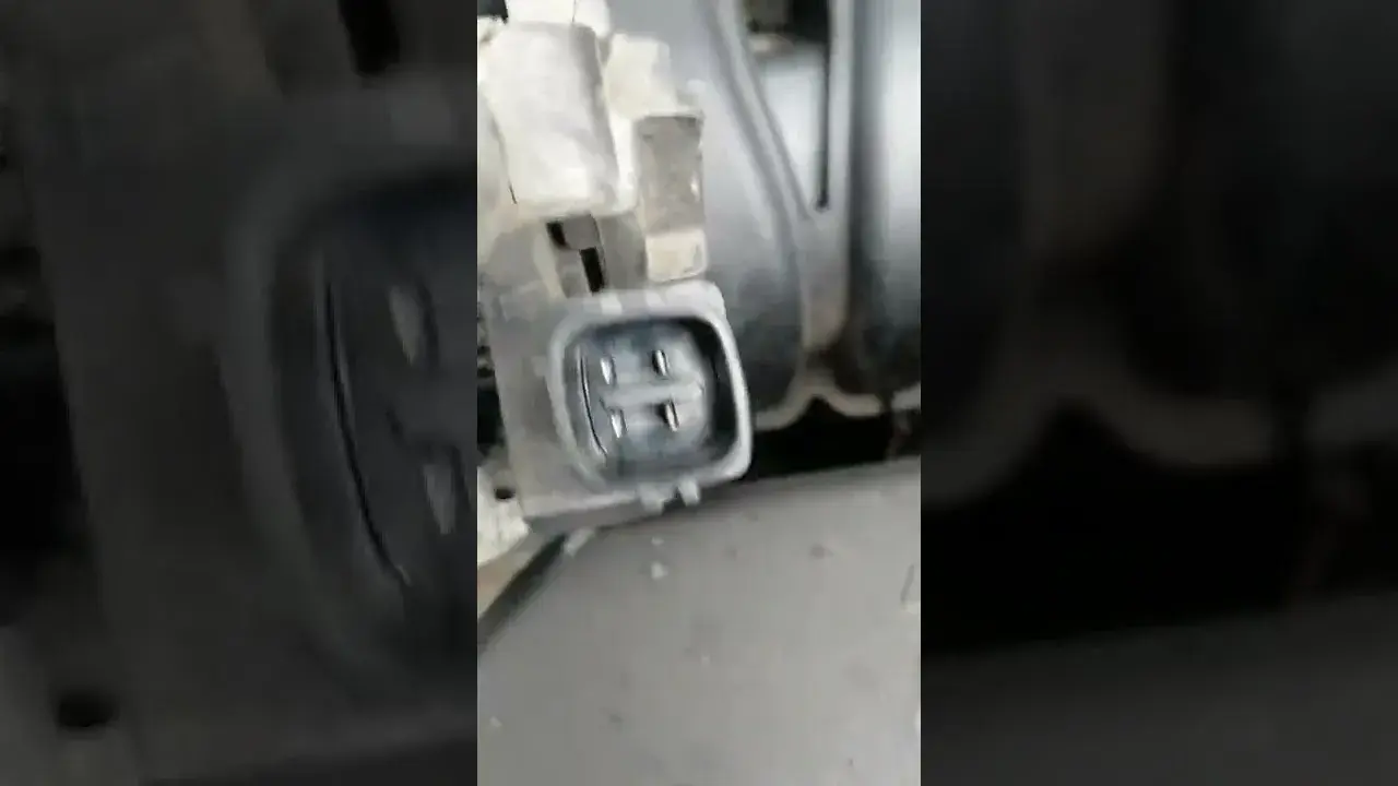 Jak wyjąć alternator w Avensis T25 – prosty poradnik krok po kroku bez błędów